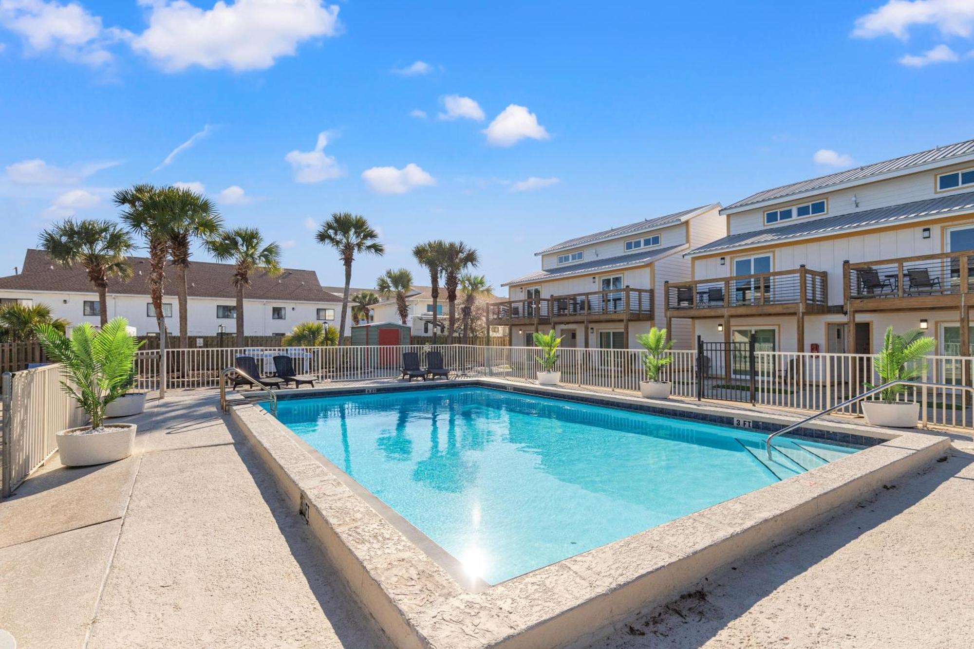 Apartment Ocean Breeze 2c *