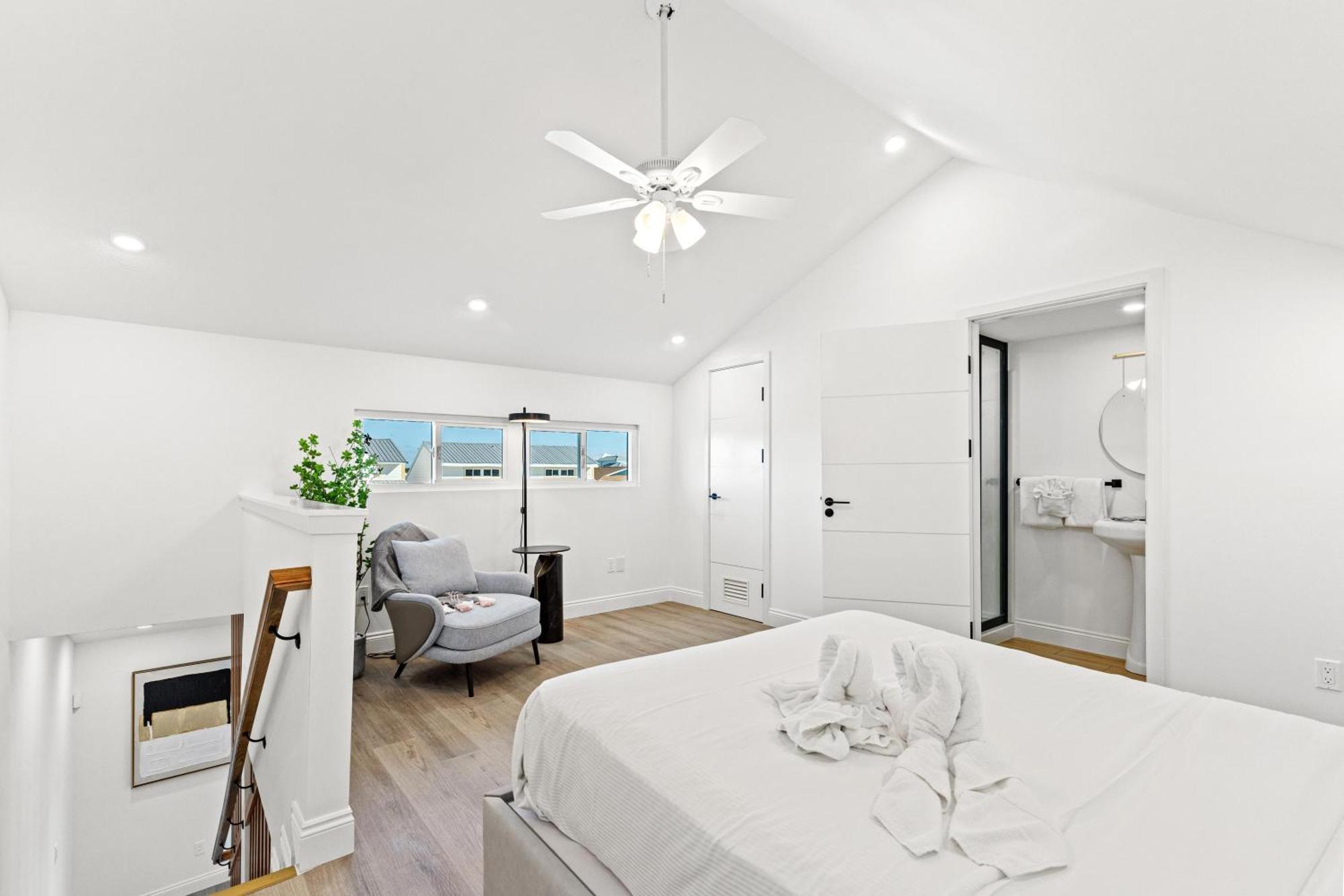 Ocean Breeze 2c Apartment Panama City Beach